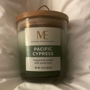 Modern Expressions Pacific Cypress Candle with Wood Wick